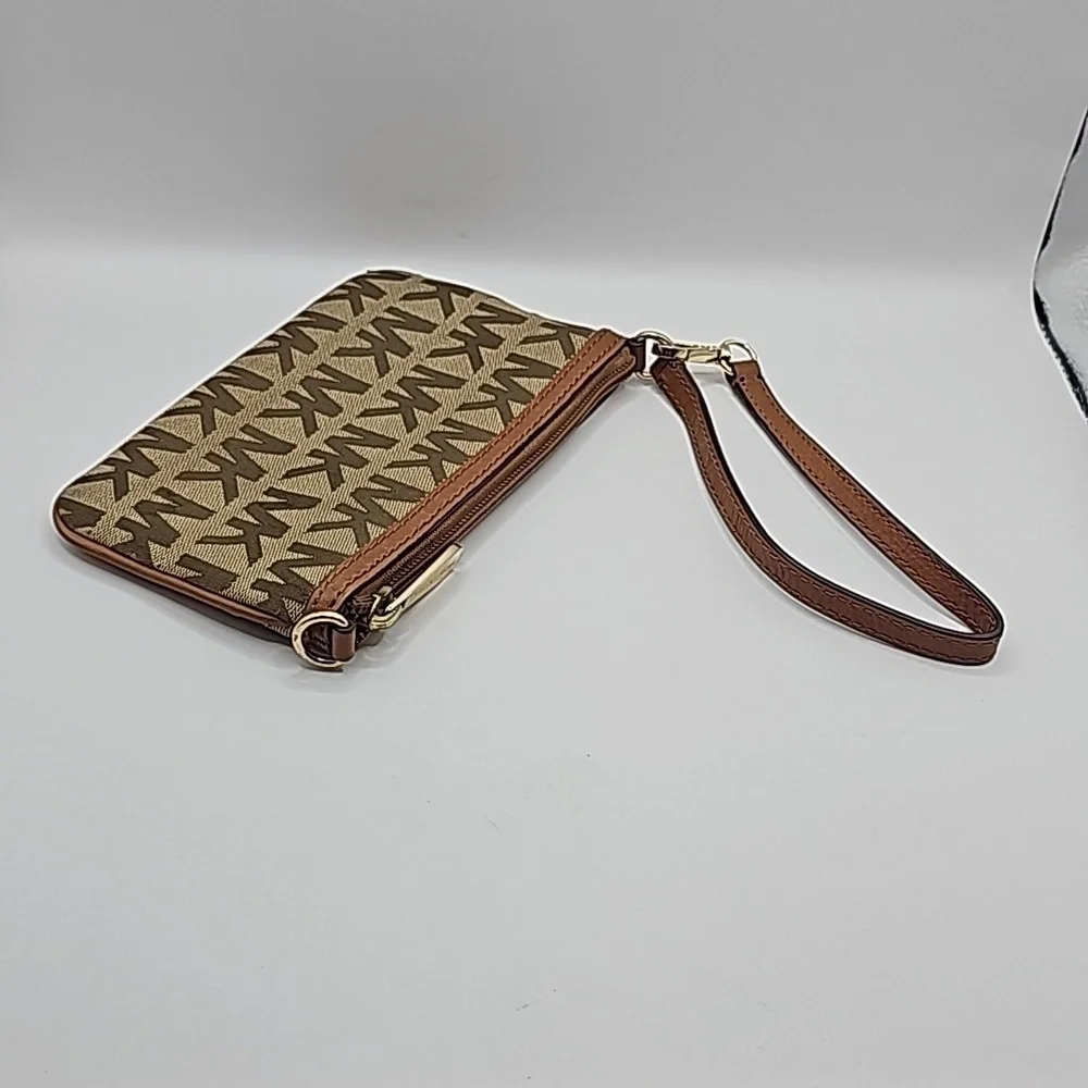 Michael Kors Mk Signature Beige/tan Beige Canvas W